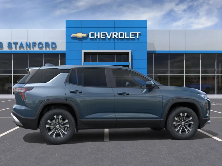 2026 Chevrolet Equinox LT photo 1