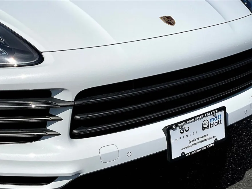 2023 Porsche Cayenne Platinum Edition photo 27