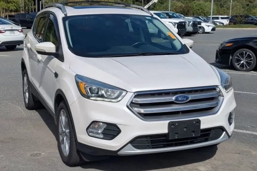 2017 Ford Escape Titanium photo 1