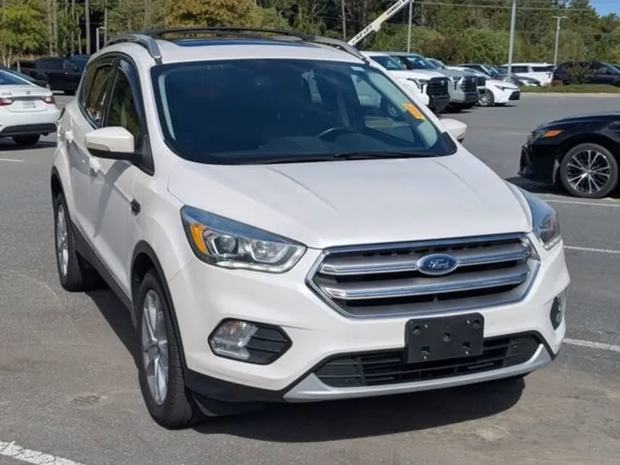 2017 Ford Escape Titanium photo 1
