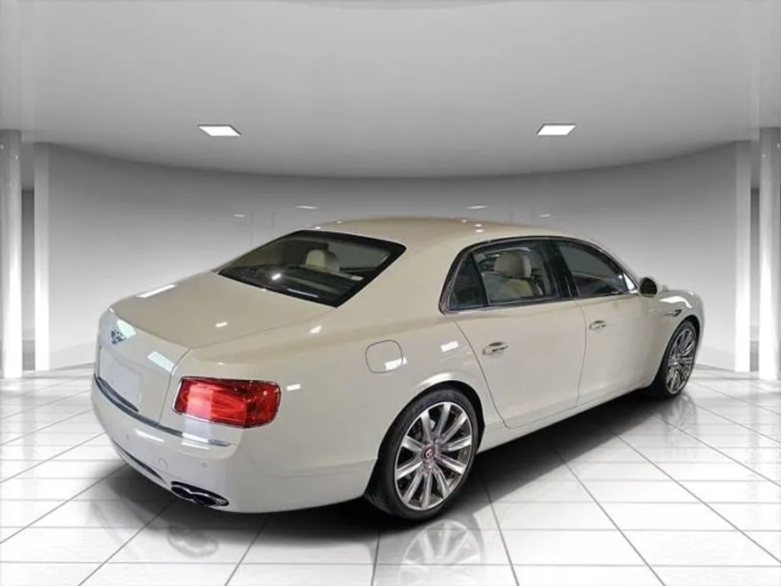 2018 Bentley Flying Spur V8 photo 1