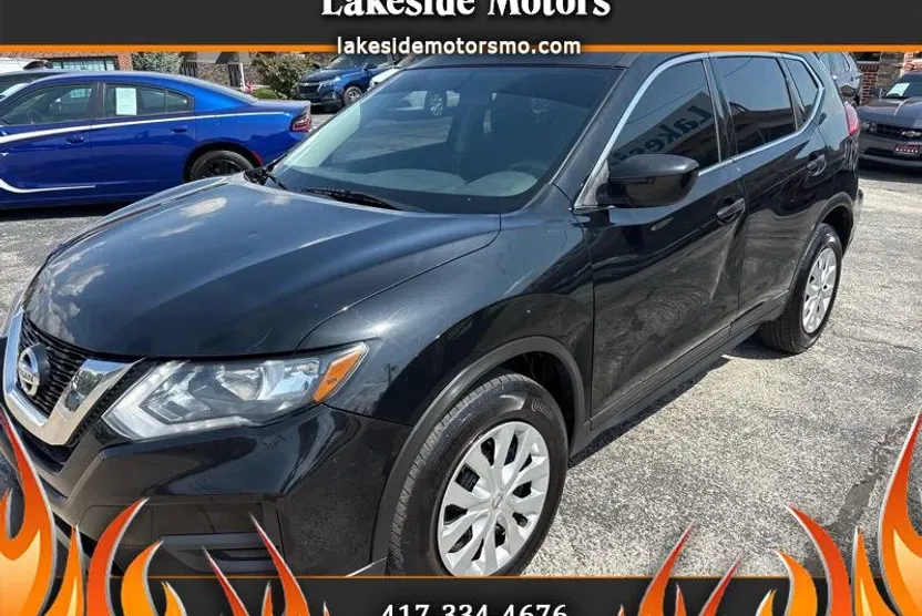 2017 Nissan Rogue S photo 1