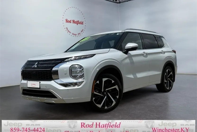 2022 Mitsubishi Outlander SEL 2.5 S-AWC photo 1
