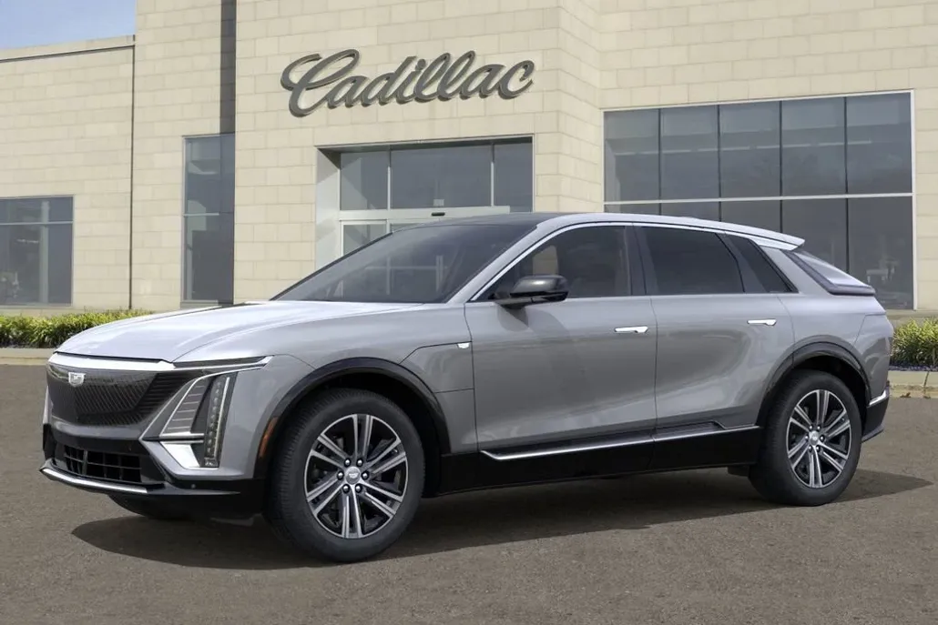 2025 Cadillac Lyriq Luxury photo 1
