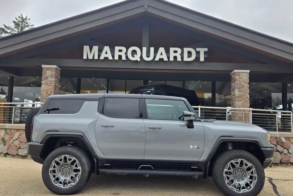 2025 Gmc Hummer EV SUV photo 1