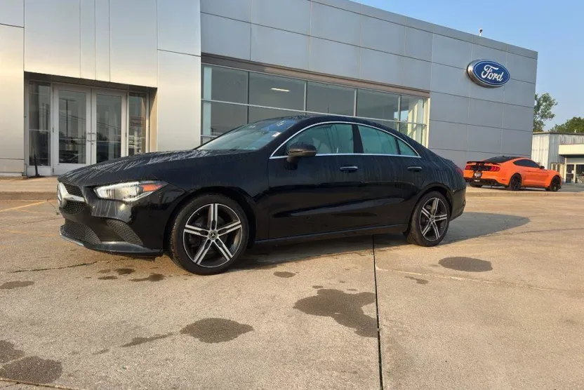 2021 Mercedes Benz CLA 250 4MATIC photo 1