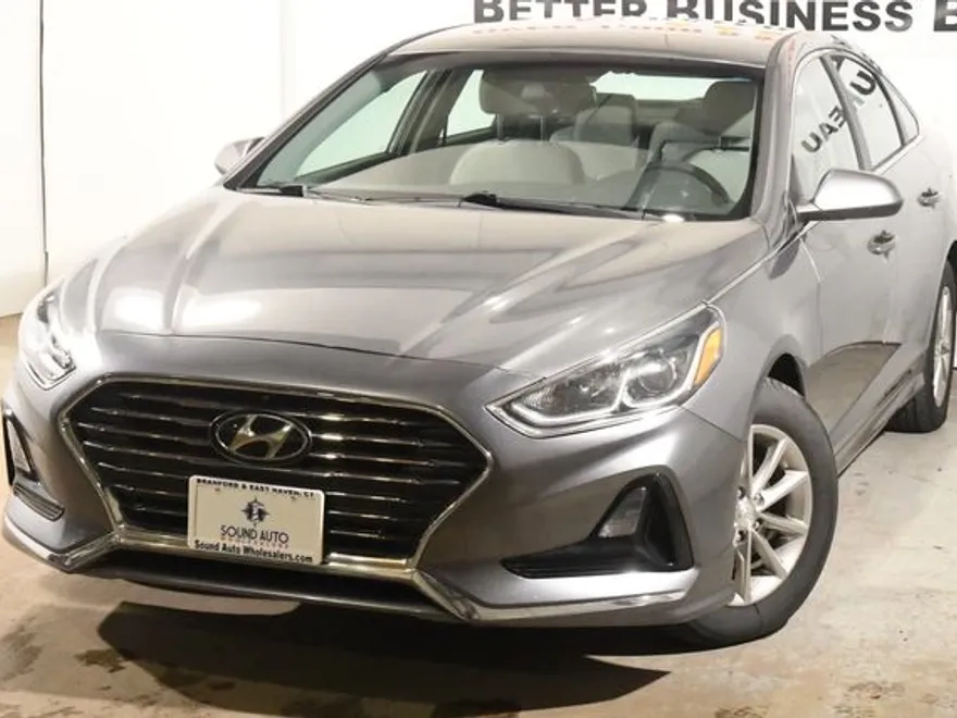 2019 Hyundai Sonata SE photo 1