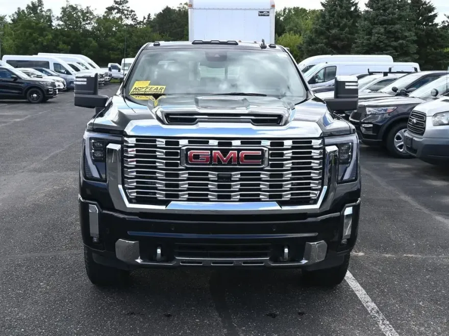 2024 Gmc Sierra 2500 HD Denali photo 1