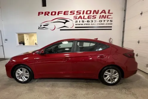 2020 Hyundai Elantra SEL photo 3