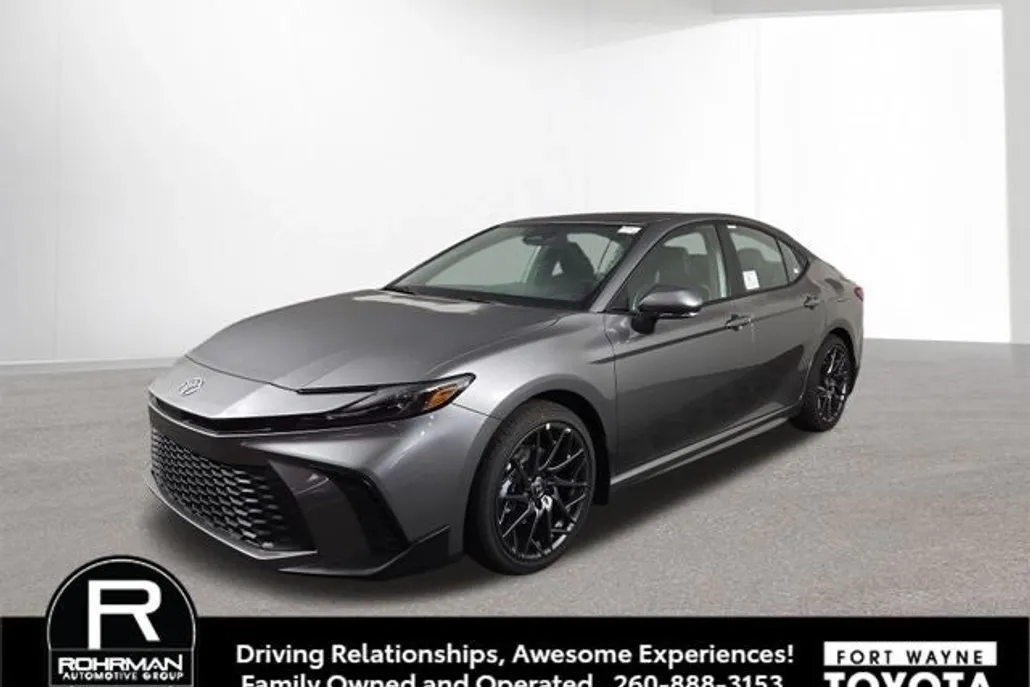 2026 Toyota Camry SE photo 1