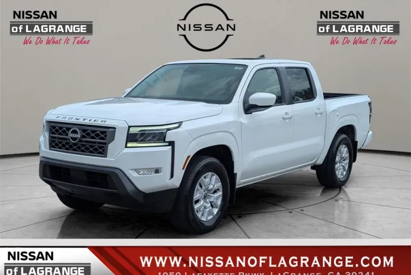 2022 Nissan Frontier SV photo 1