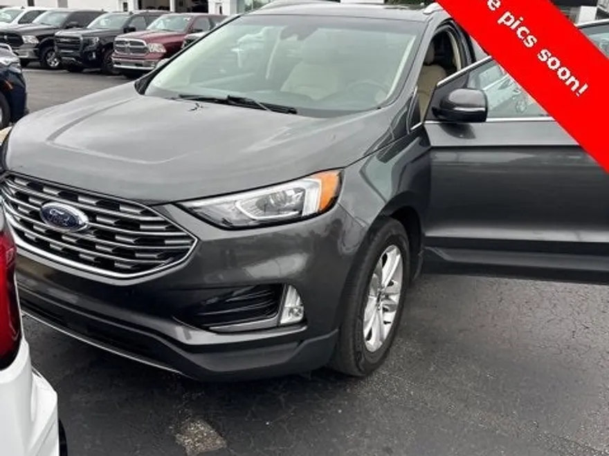 2019 Ford Edge SEL photo 1