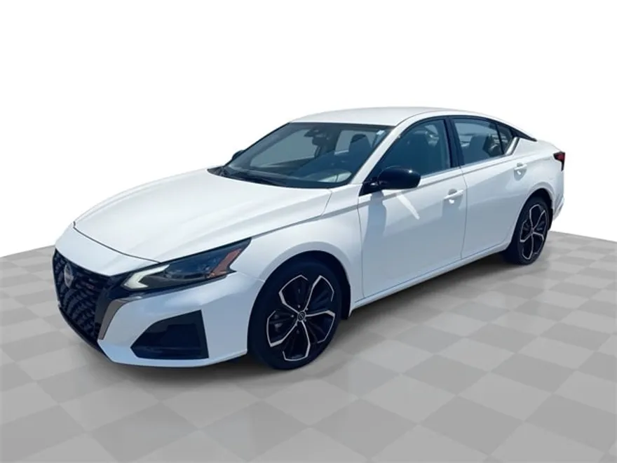 2025 Nissan Altima 2.5 SR photo 1