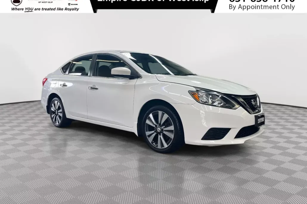 2019 Nissan Sentra SV photo 1