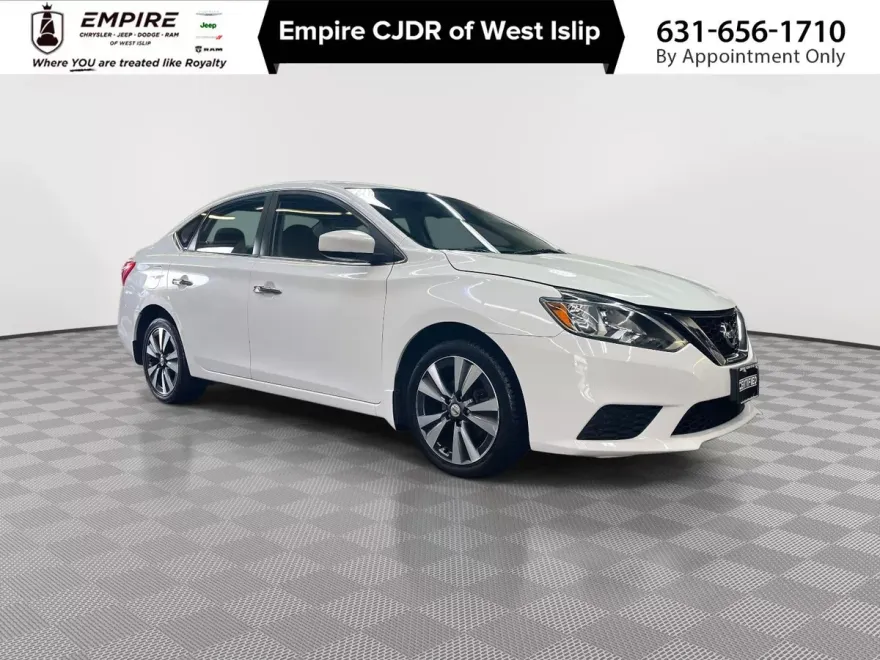 2019 Nissan Sentra SV photo 1