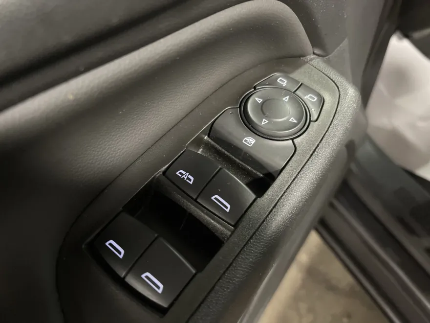 2022 Chevrolet Equinox LT photo 1