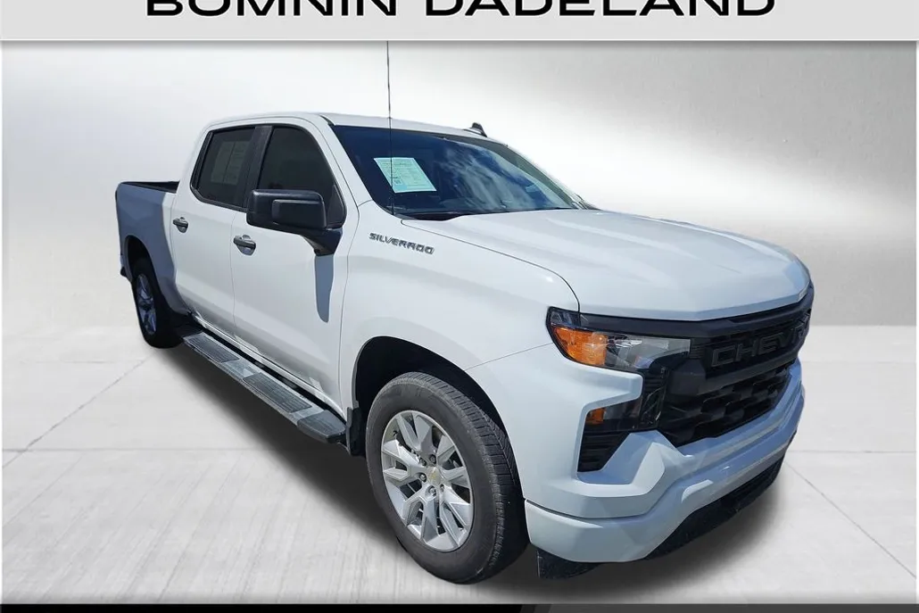 2024 Chevrolet Silverado 1500 Custom photo 1