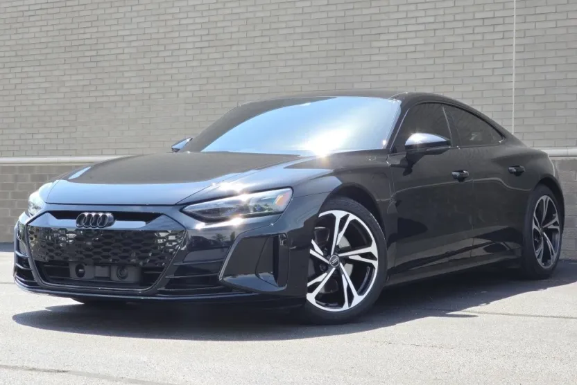 2023 Audi e-tron GT Premium Plus photo 1