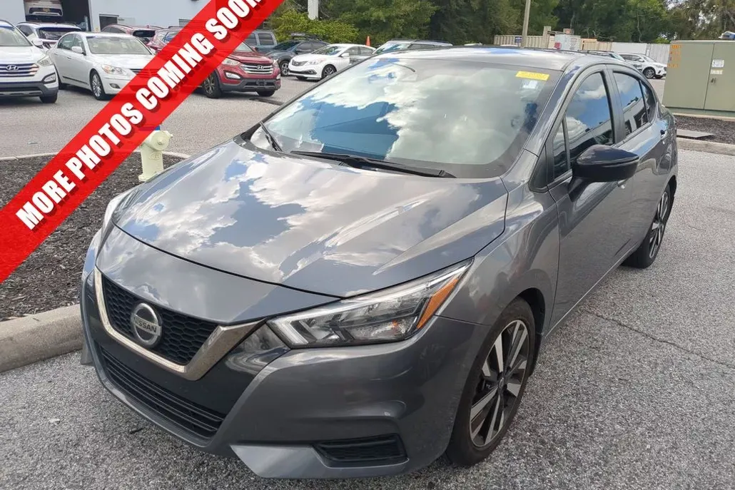 2022 Nissan Versa 1.6 SR photo 1