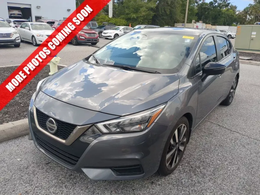2022 Nissan Versa 1.6 SR photo 1