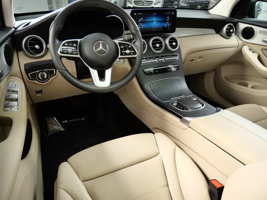 2022 Mercedes Benz GLC 300 4MATIC photo 1