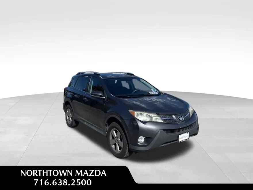 2015 Toyota RAV4 XLE photo 1