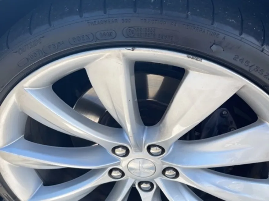 2012 Tesla Model S Performance photo 1