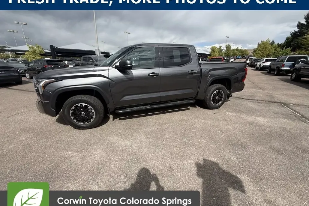 2022 Toyota Tundra SR5 photo 1
