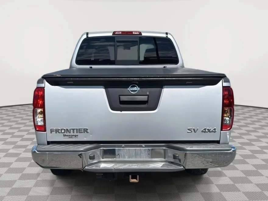 2017 Nissan Frontier SV photo 1