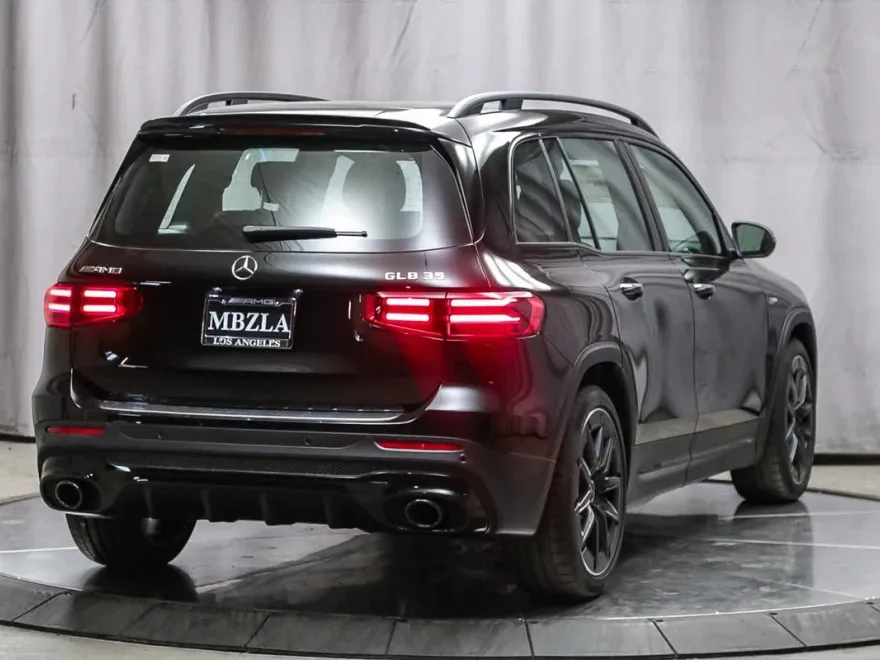2025 Mercedes Benz GLB AMG 35 4MATIC photo 1