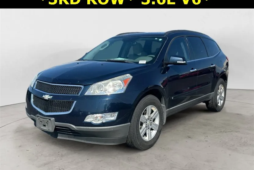 2010 Chevrolet Traverse 2LT photo 1