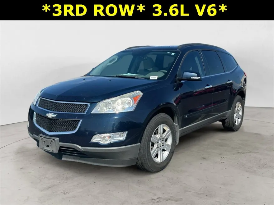 2010 Chevrolet Traverse 2LT photo 1