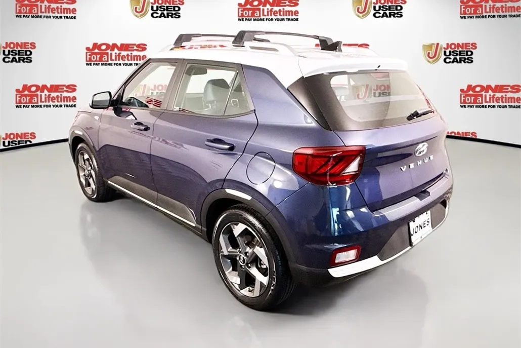 2021 Hyundai Venue SEL Denim photo 1