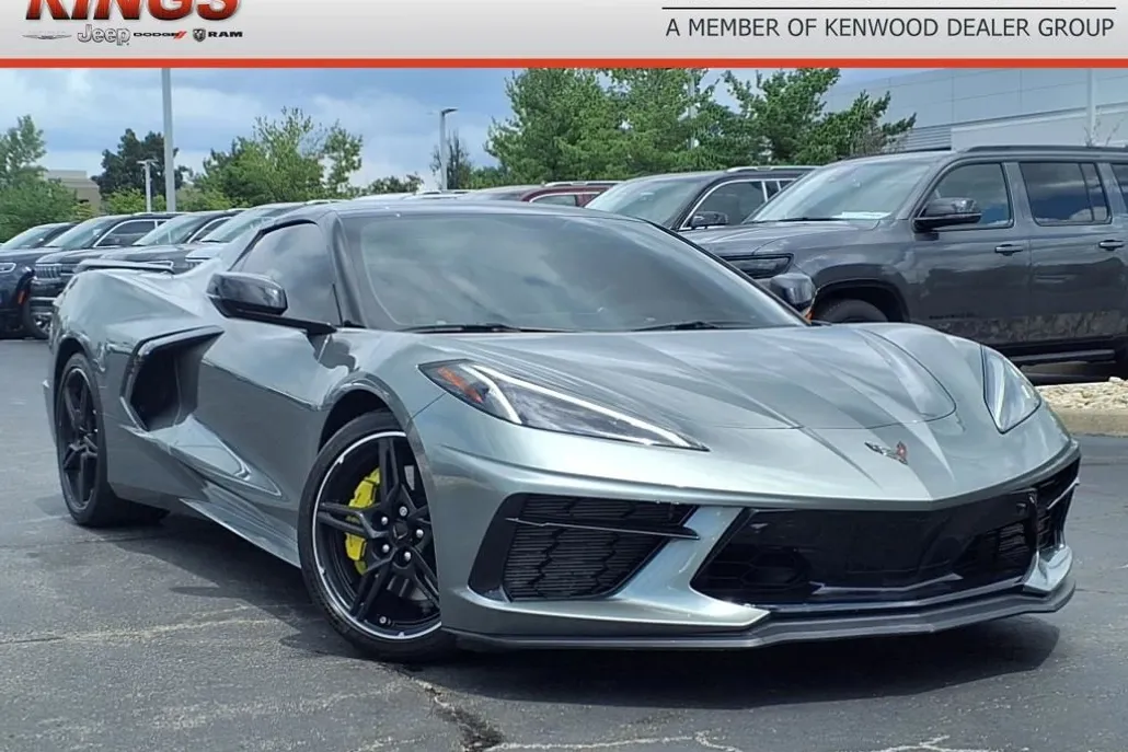 2023 Chevrolet Corvette Stingray 2LT Convertible photo 1