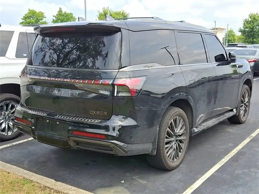 2025 Infiniti QX80 photo 1