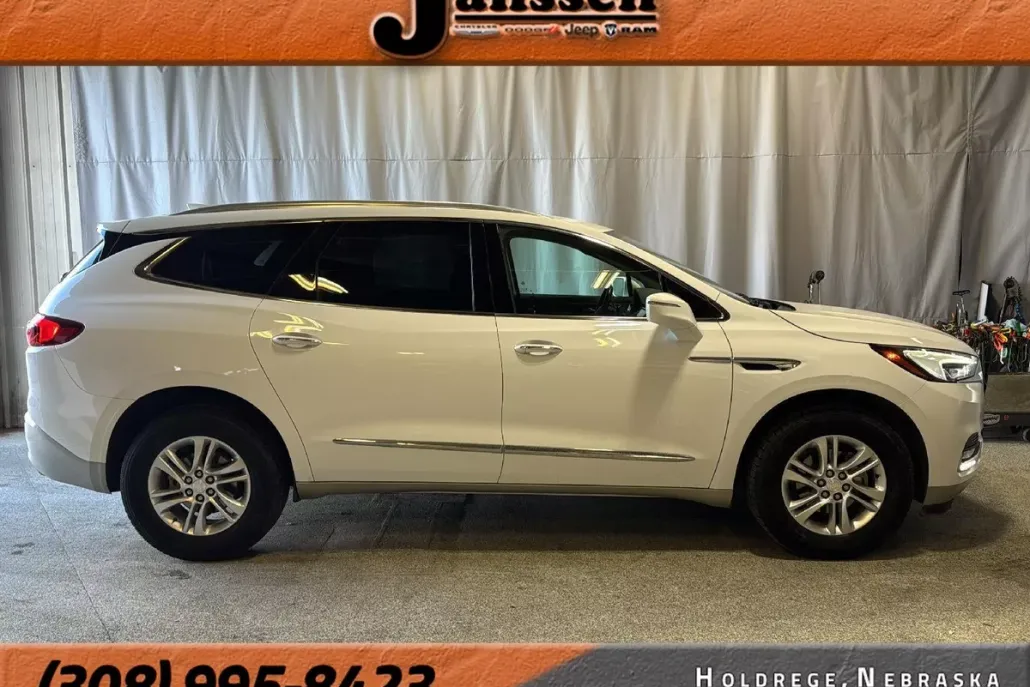 2020 Buick Enclave Essence photo 1