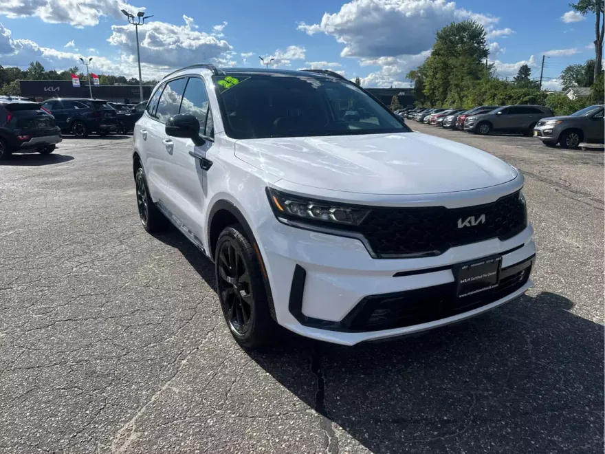 2023 Kia Sorento SX photo 1