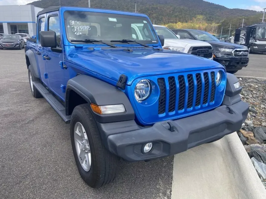 2020 Jeep Gladiator Sport S photo 1