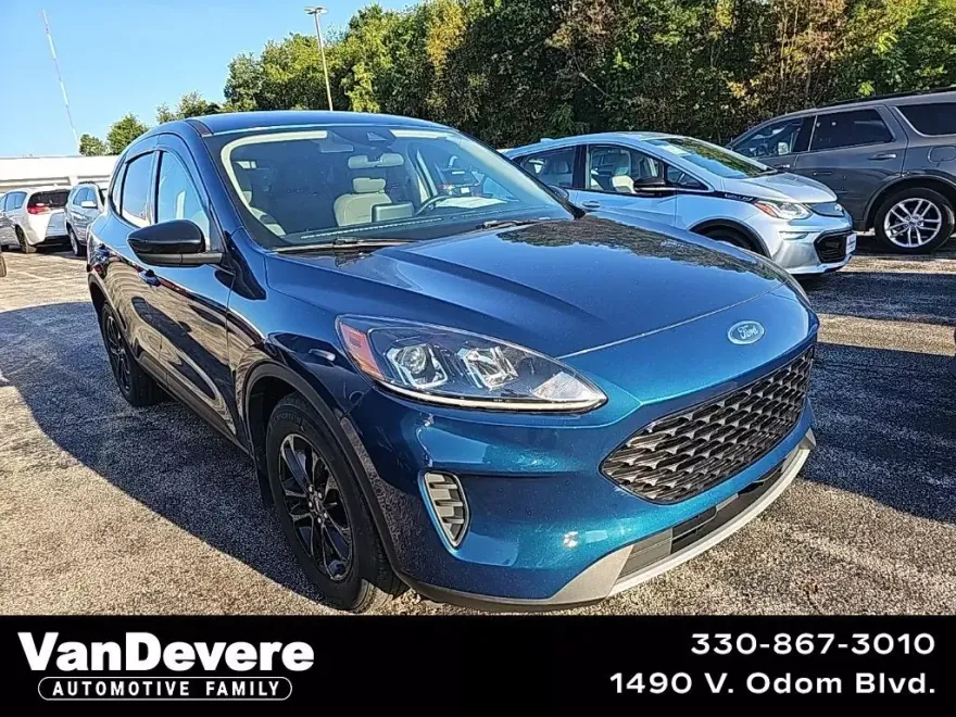 2020 Ford Escape SE Sport Hybrid photo 1