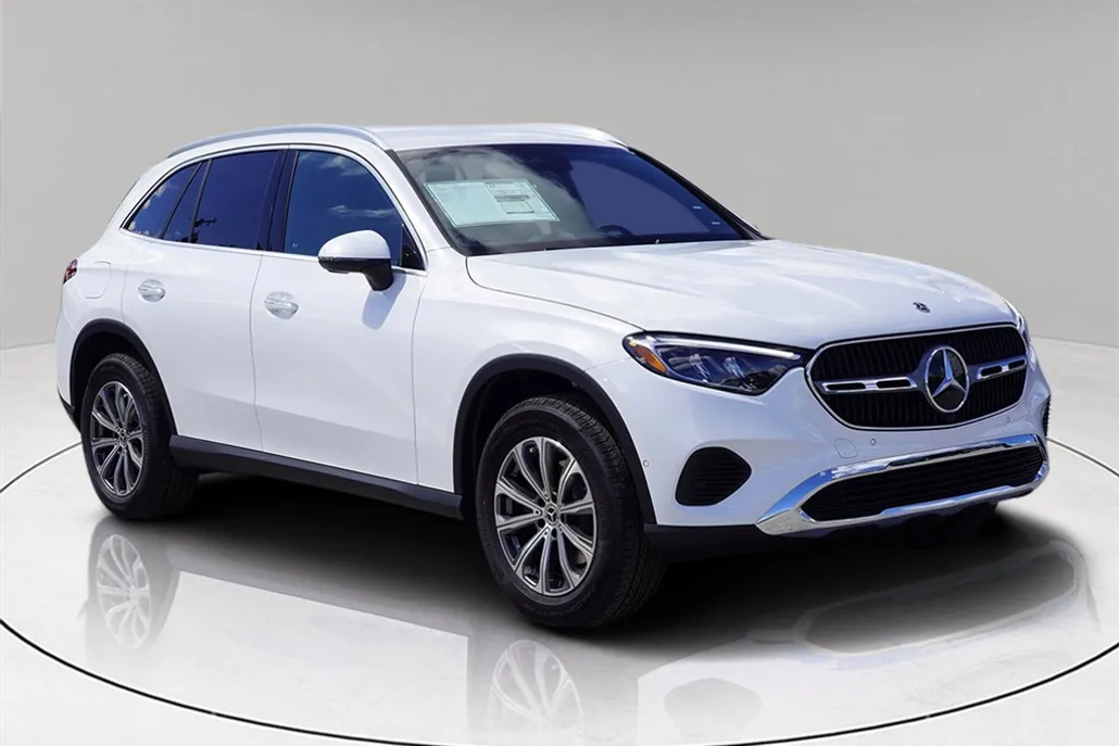 2026 Mercedes Benz GLC 300 photo 1