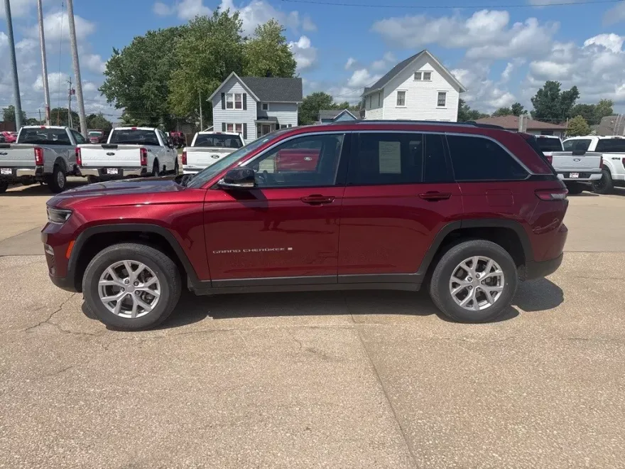 2022 Jeep Grand Cherokee Limited photo 1