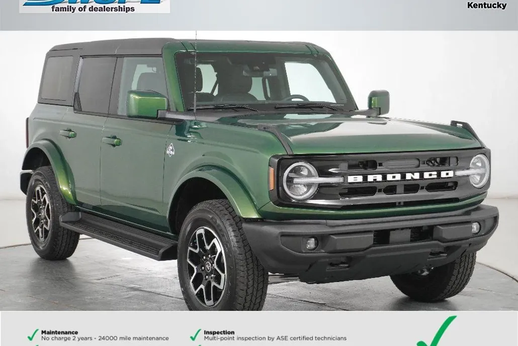 2025 Ford Bronco Outer Banks photo 1