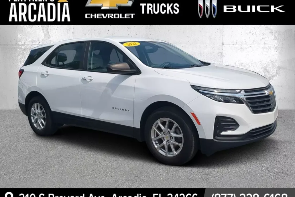 2022 Chevrolet Equinox LS photo 1