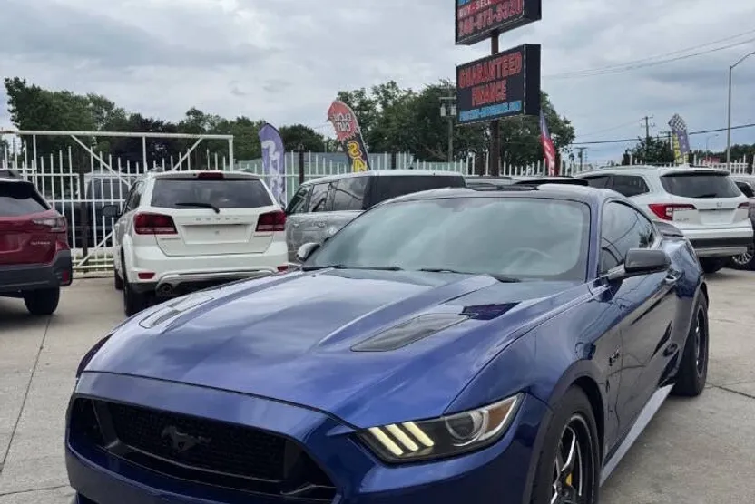 2015 Ford Mustang GT photo 1