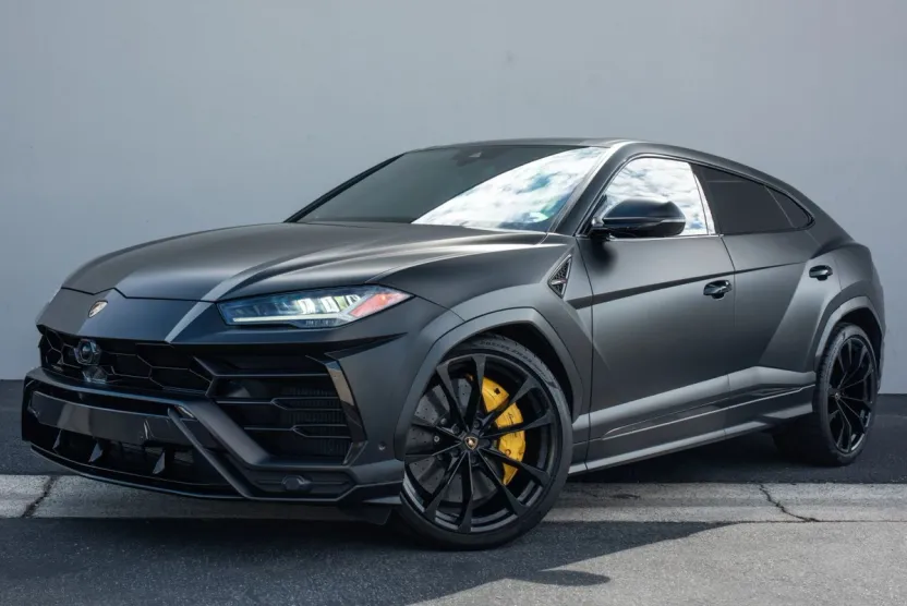 2020 Lamborghini Urus photo 1