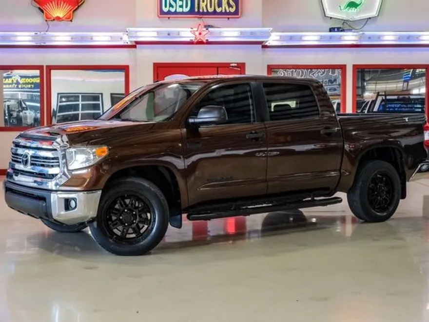 2016 Toyota Tundra SR5 photo 1