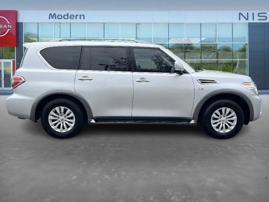 2018 Nissan Armada SV photo 1