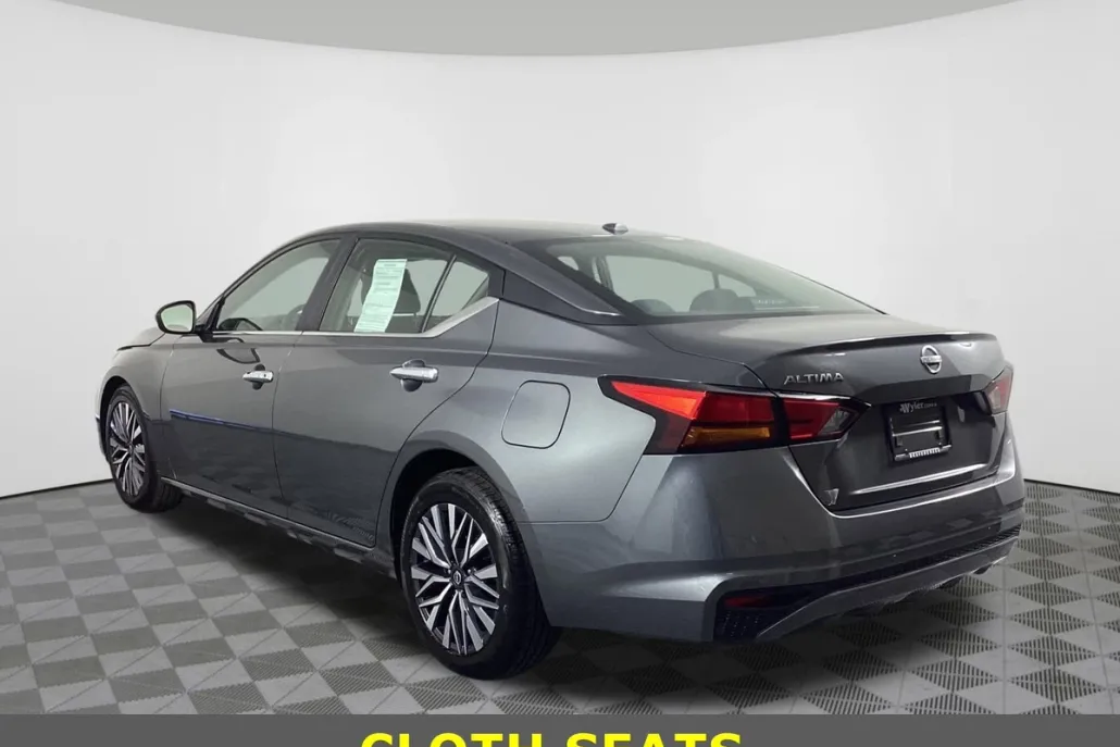 2025 Nissan Altima SV photo 1