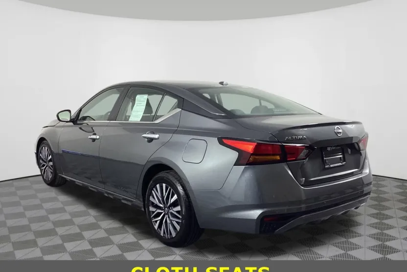 2025 Nissan Altima SV photo 1