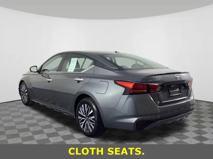 2025 Nissan Altima SV photo 1